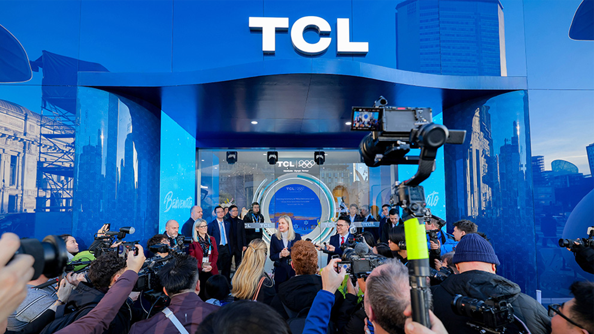 TCL华星“一块好屏”点亮2026米兰冬奥会，打造奥林匹克级显示品质